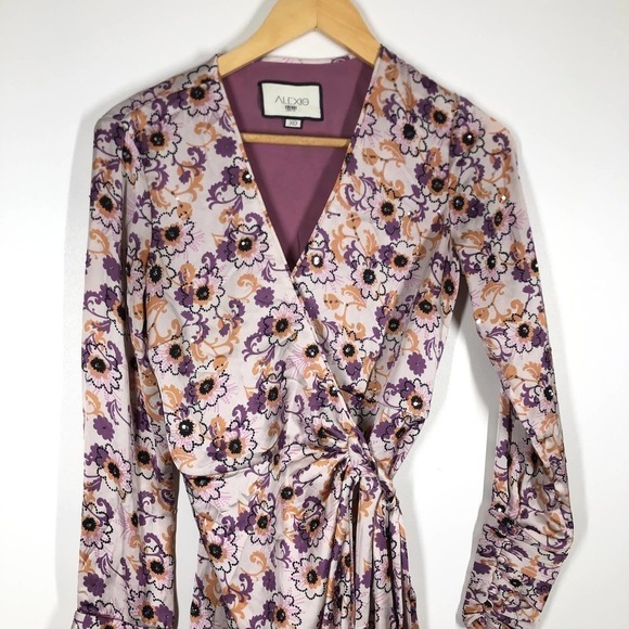 Alexis Kari Wrap Dress Sequin Floral Print  Long Sleeve Multicolor Size XS - Picture 9 of 16